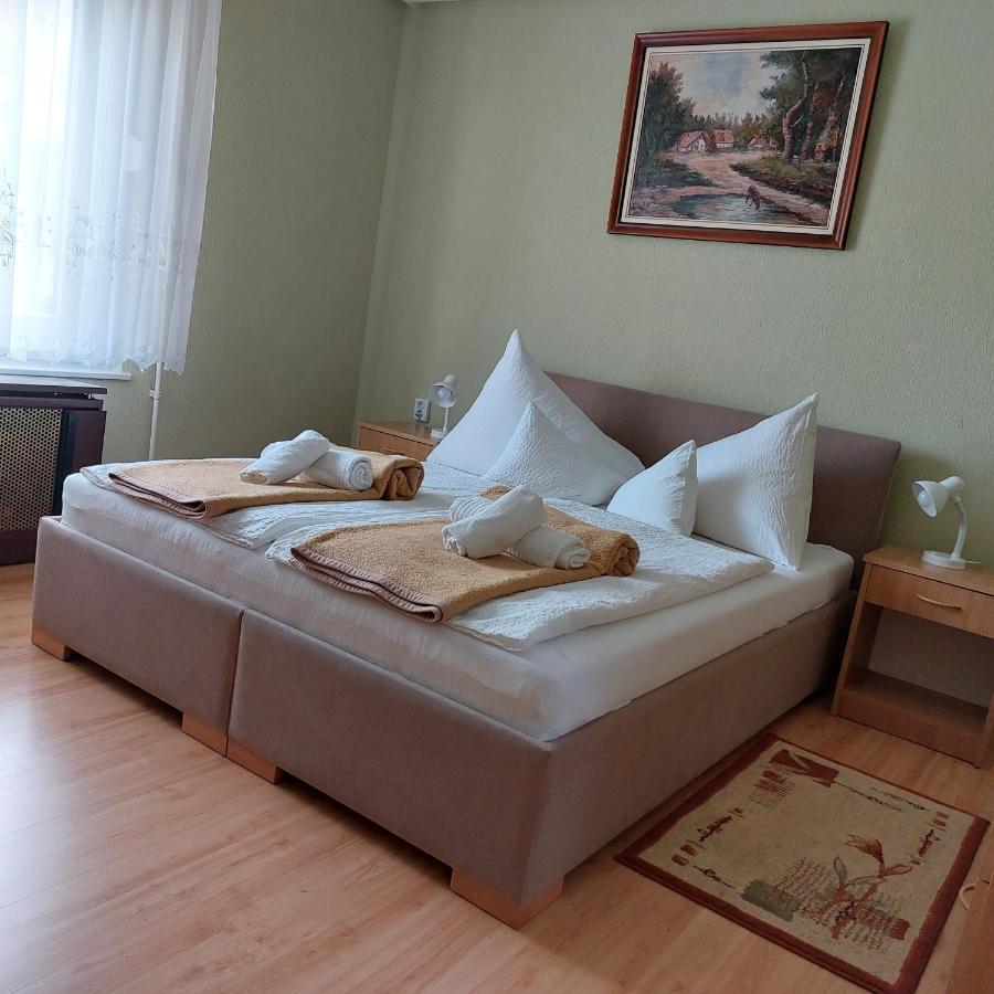 Erika Apartmanhazak Hévíz Екстериор снимка