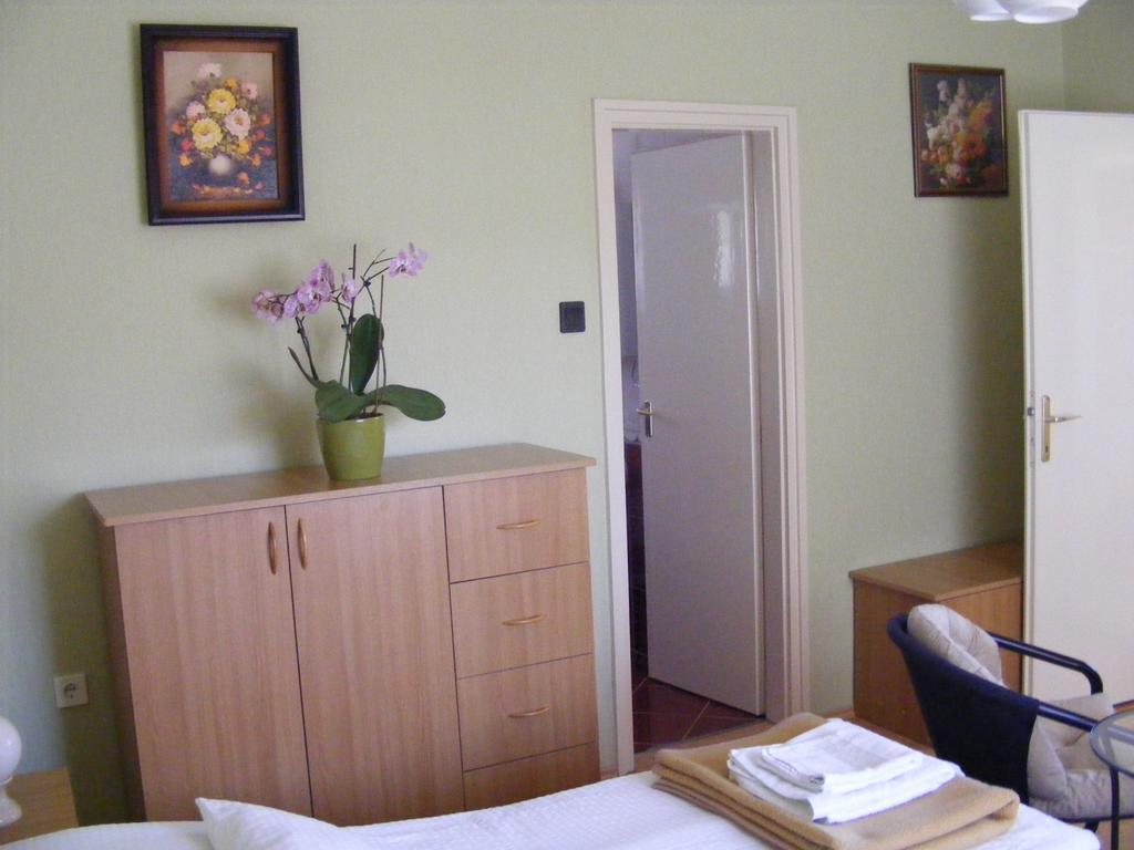 Erika Apartmanhazak Hévíz Екстериор снимка