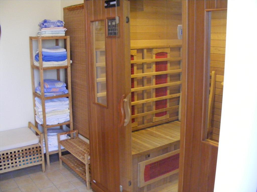 Erika Apartmanhazak Hévíz Екстериор снимка