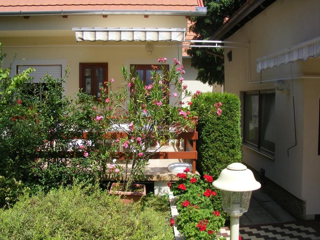 Erika Apartmanhazak Hévíz Екстериор снимка
